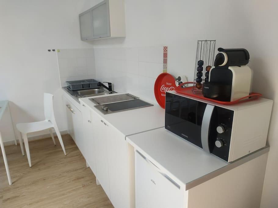 Le Saint-Lazare Appartement Au Calme Intra Muros Αβινιόν Εξωτερικό φωτογραφία
